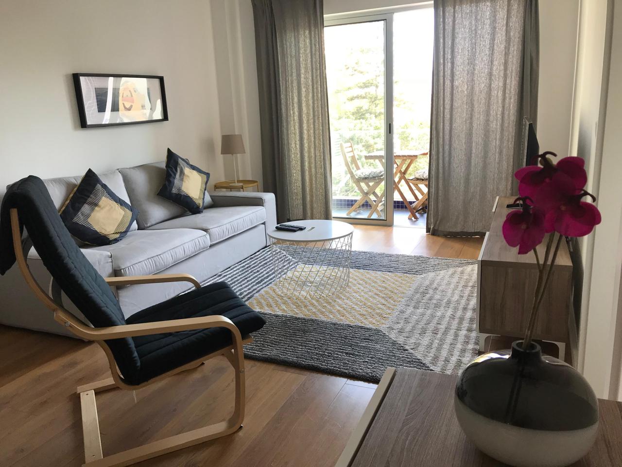 ARRENDA SE APARTAMENTO T1 NO XENON MOBILADO — julius nyerere, Moçambique