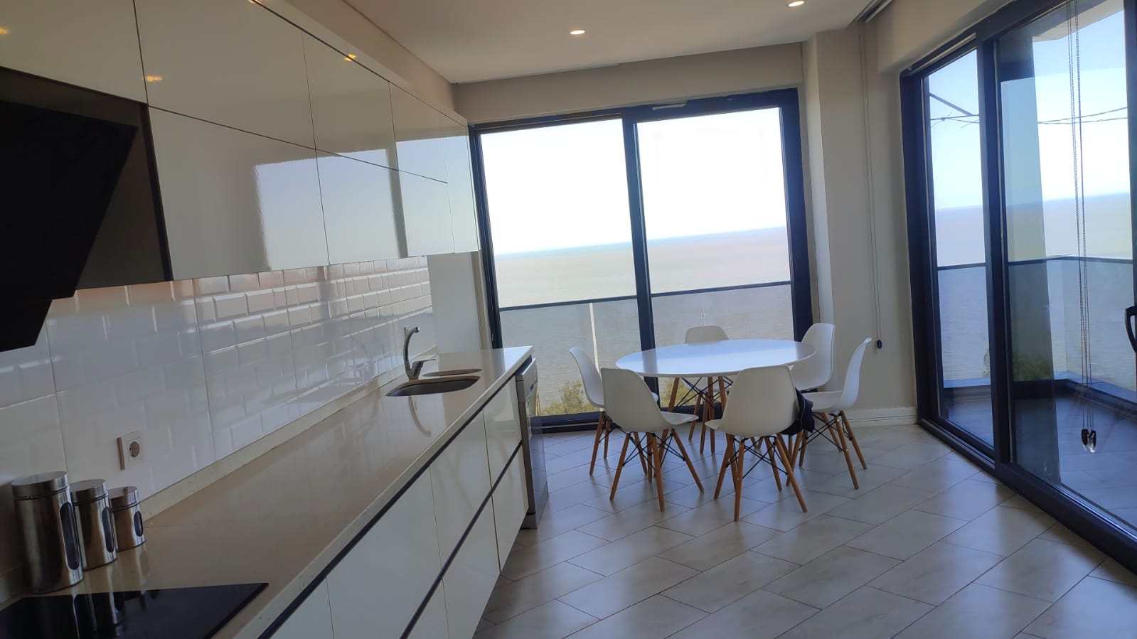 VENDE - SE APARTAMENTO T3 NO TOPRAK — JULIUS NYERERE, Moçambique
